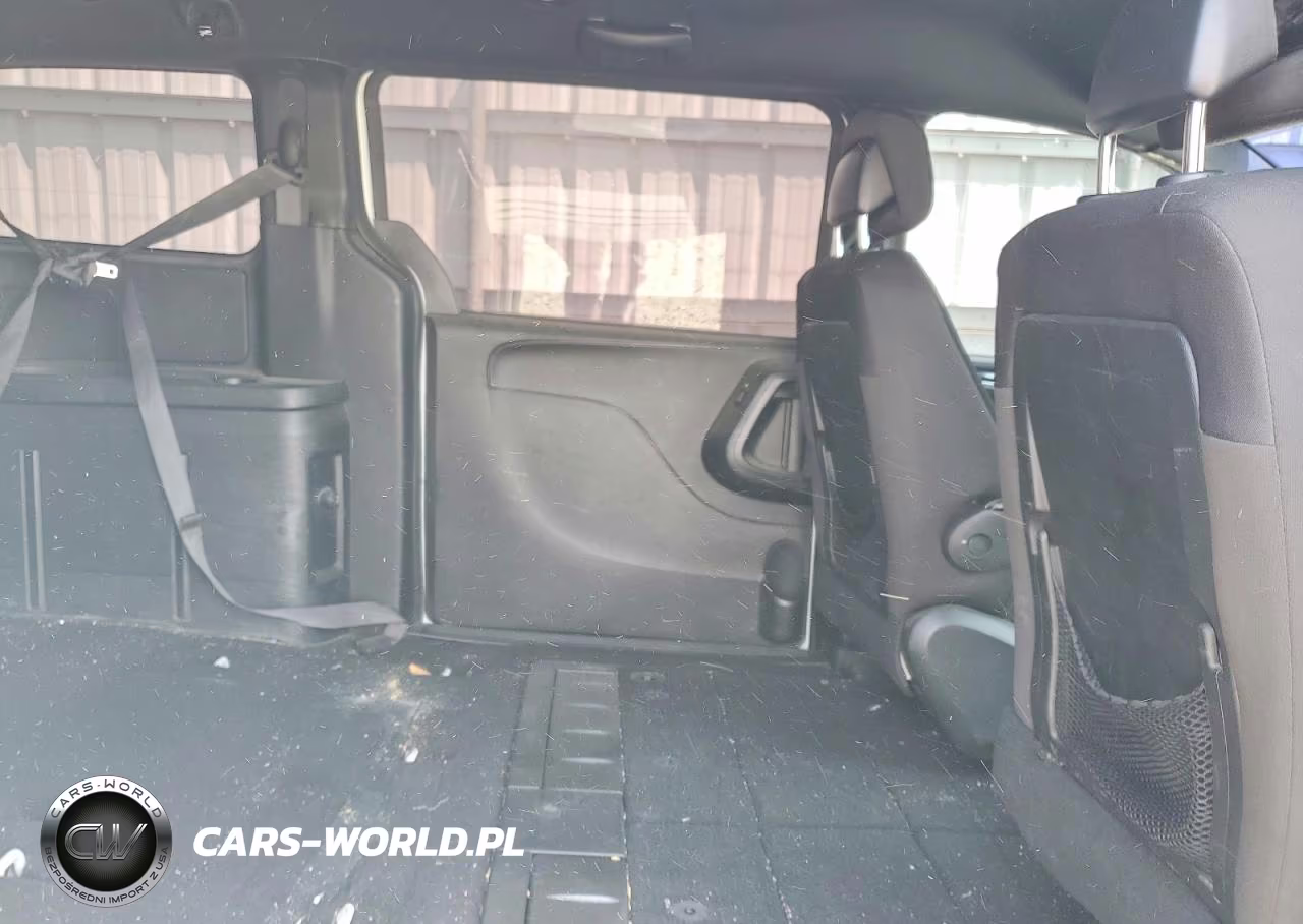 2018 Dodge Grand Caravan Se VIN:2C4RDGBG2JR135759 - 11