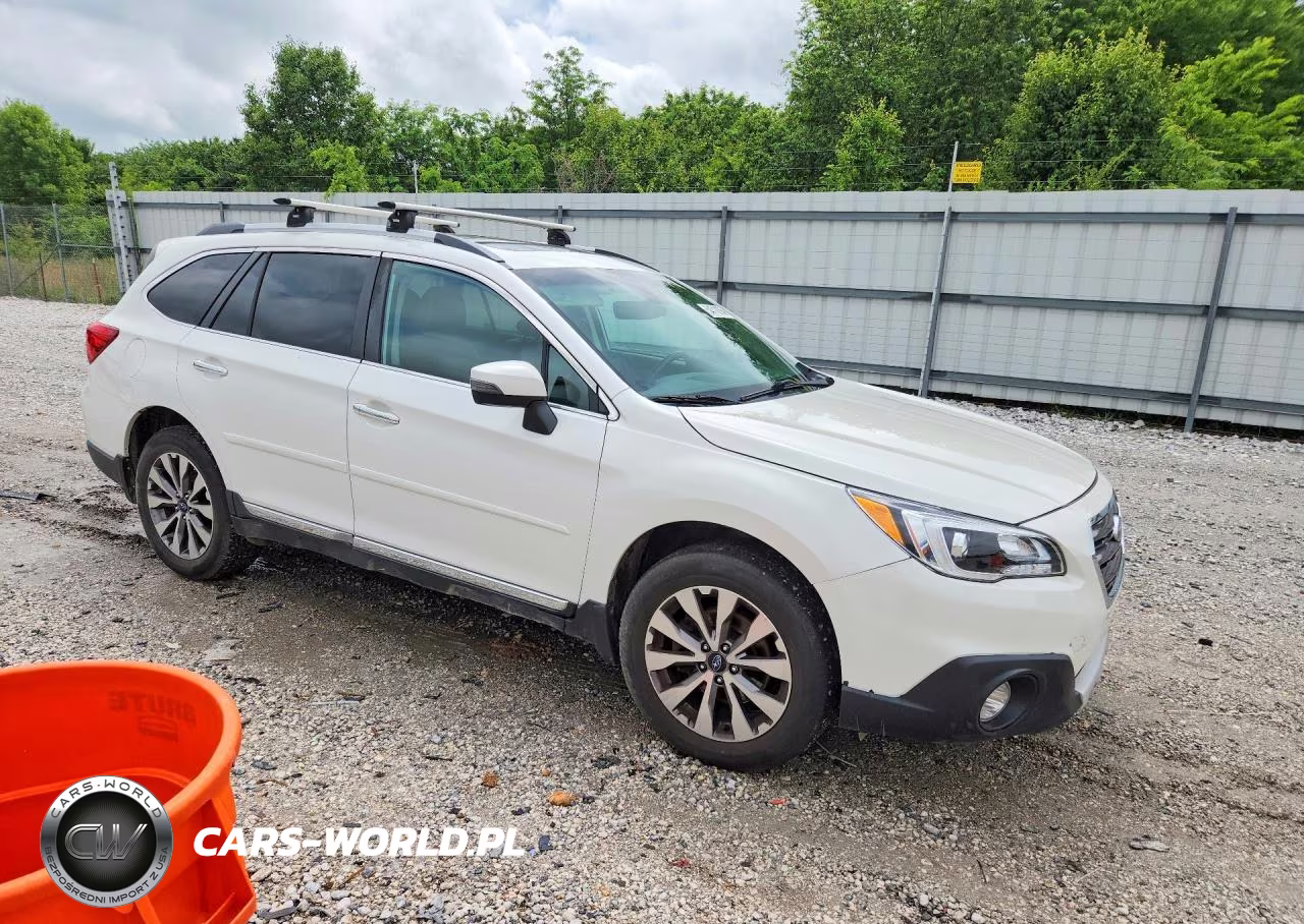 2017 Subaru Outback Touring VIN:4S4BSATC9H3283471 - 4