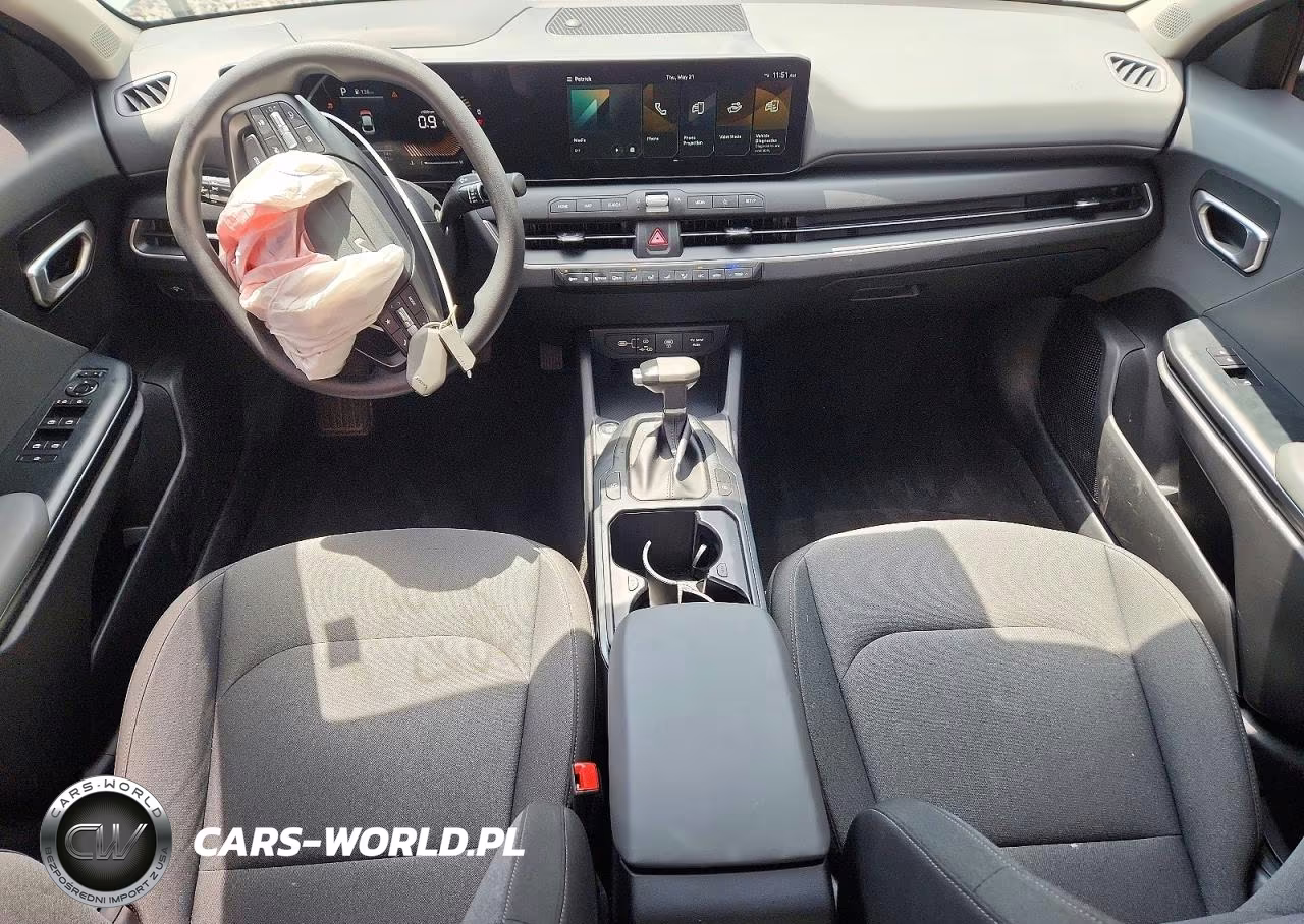 2025 Kia K4 Lxs VIN:3KPFT4DE5SE117131 - 8