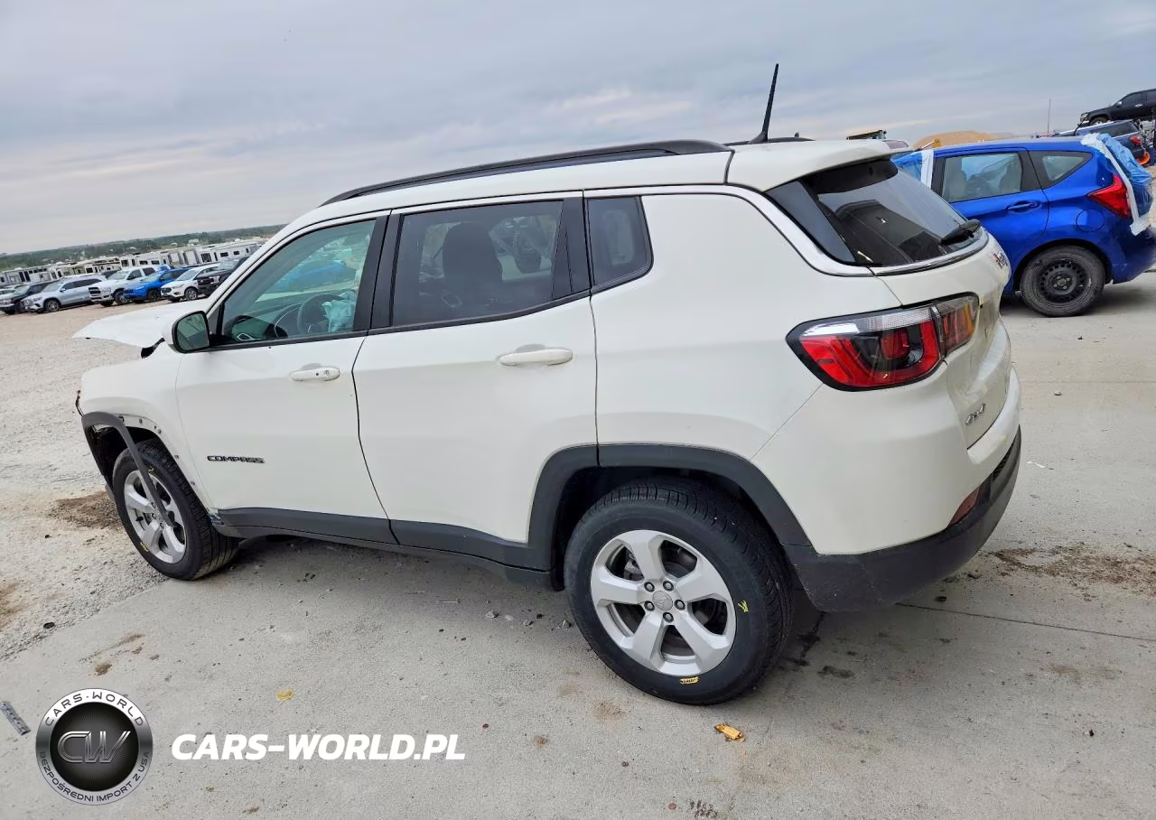 2018 Jeep Compass Latitude VIN:3C4NJDBB0JT400251 - 2