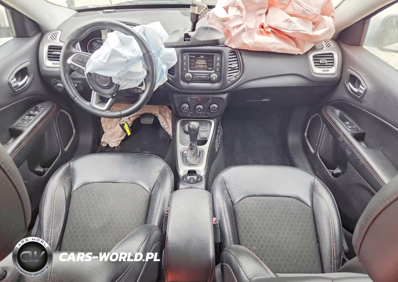 2018 Jeep Compass Latitude VIN:3C4NJDBB0JT400251 - 8