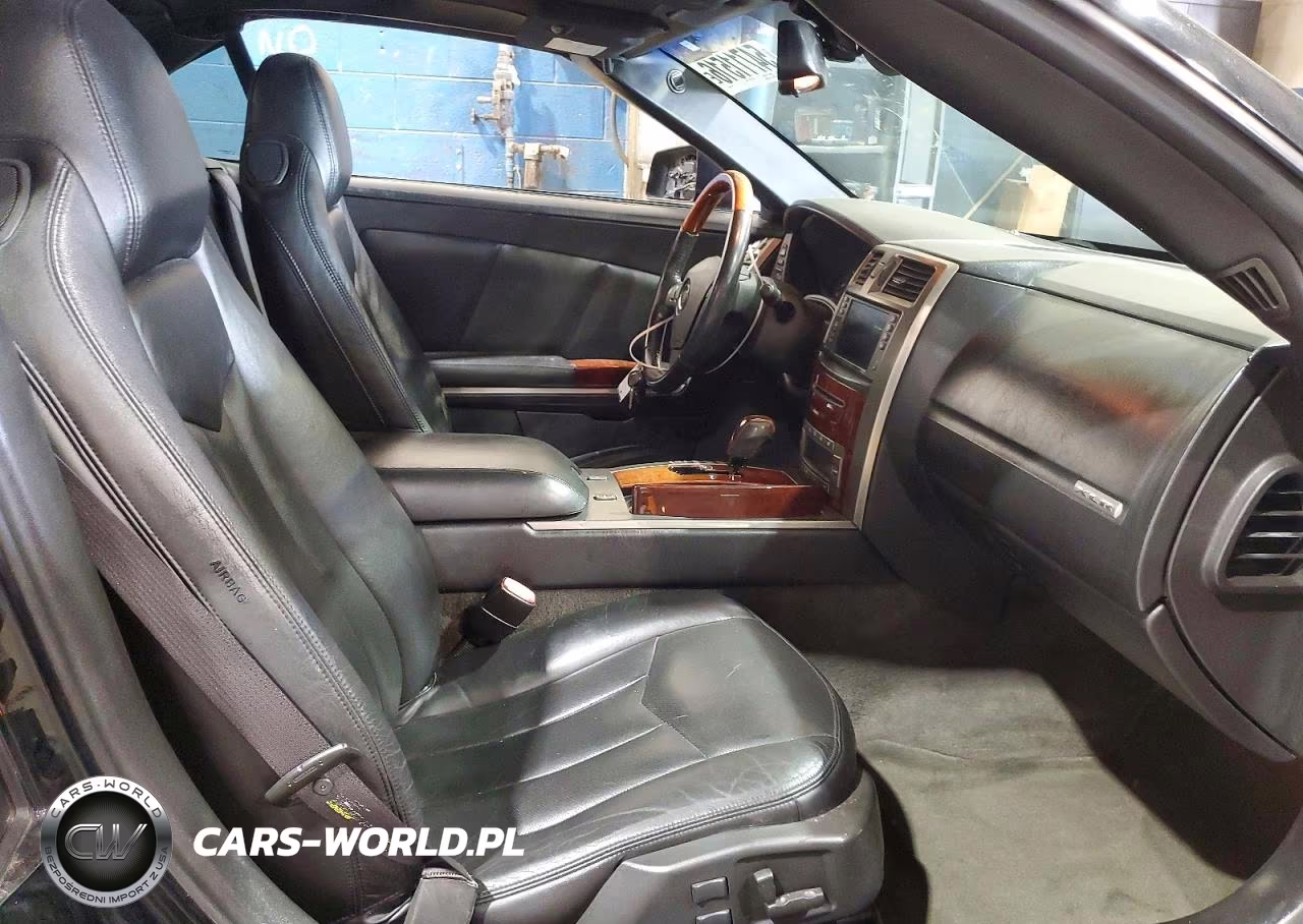 2006 Cadillac Xlr VIN:1G6YV36A865602505 - 10