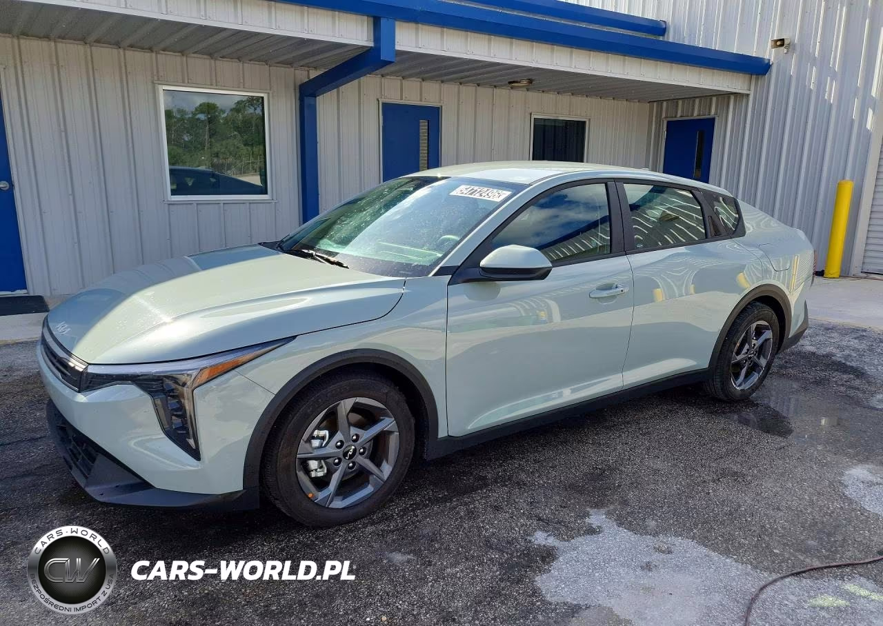 2026 Kia K4 Lxs