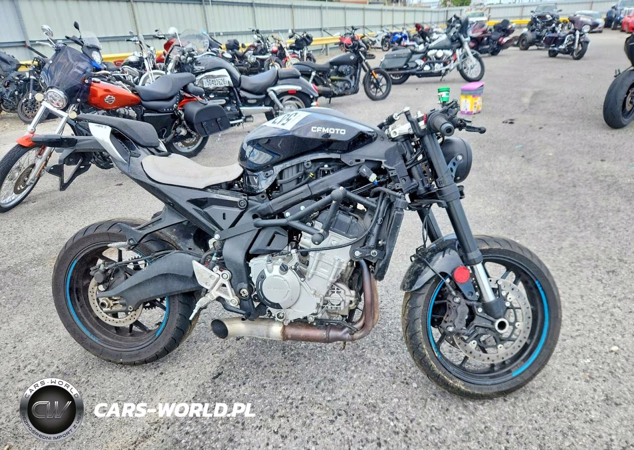 2025 Cf Moto 675Ss