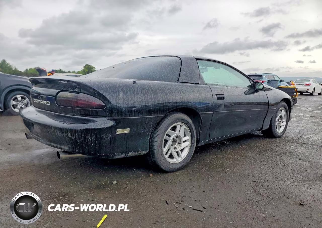 1996 Chevrolet Camaro Z28 VIN:2G1FP22P1T2143093 - 3
