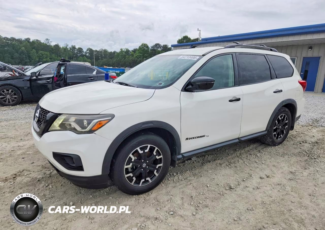2020 Nissan Pathfinder Sv