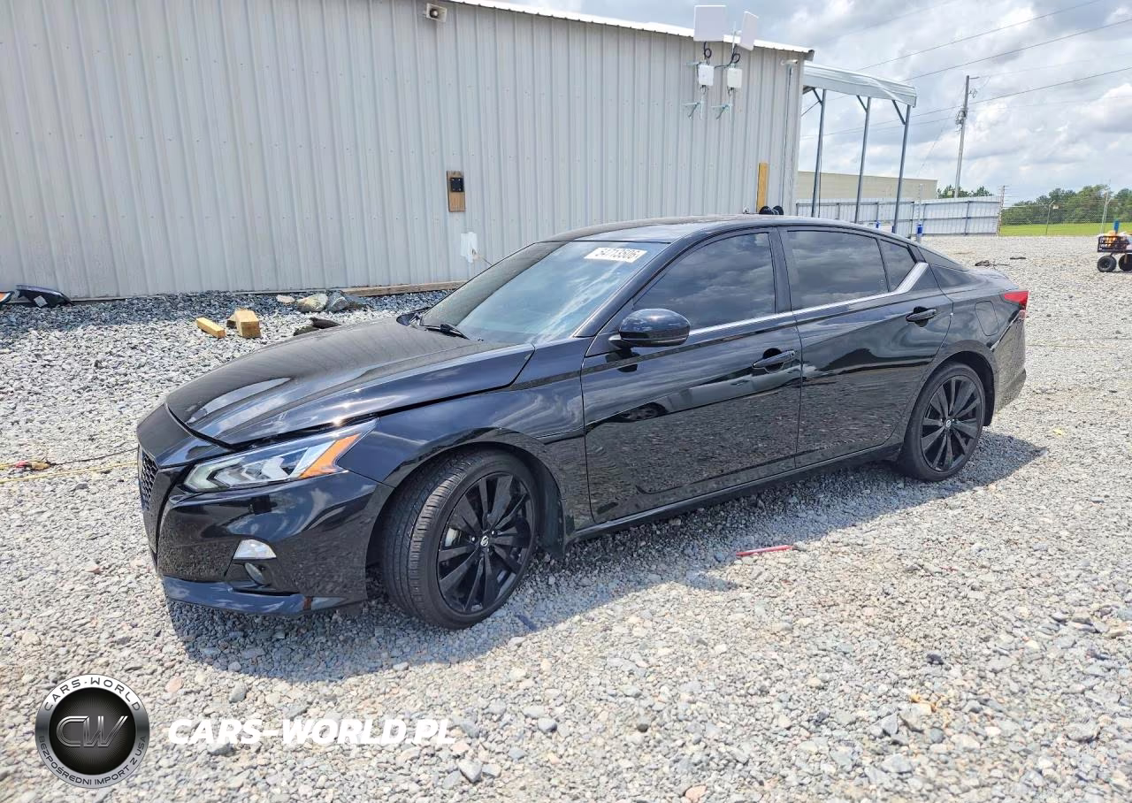 2022 Nissan Altima Sr – zdjęcie 1 z 13