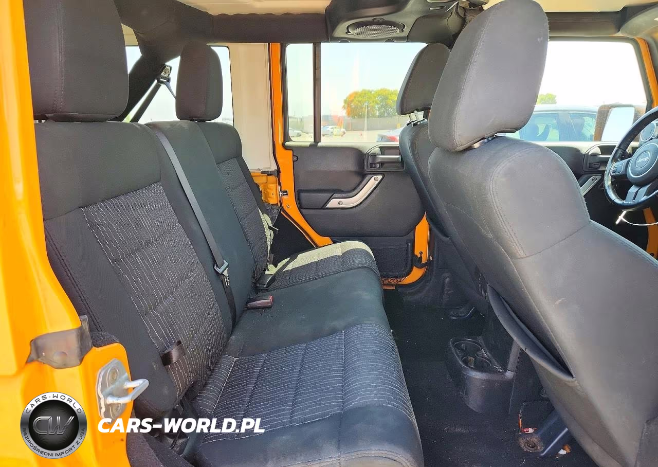 2012 Jeep Wrangler Unlimited Sahara VIN:1C4BJWEG1CL192367 - 10