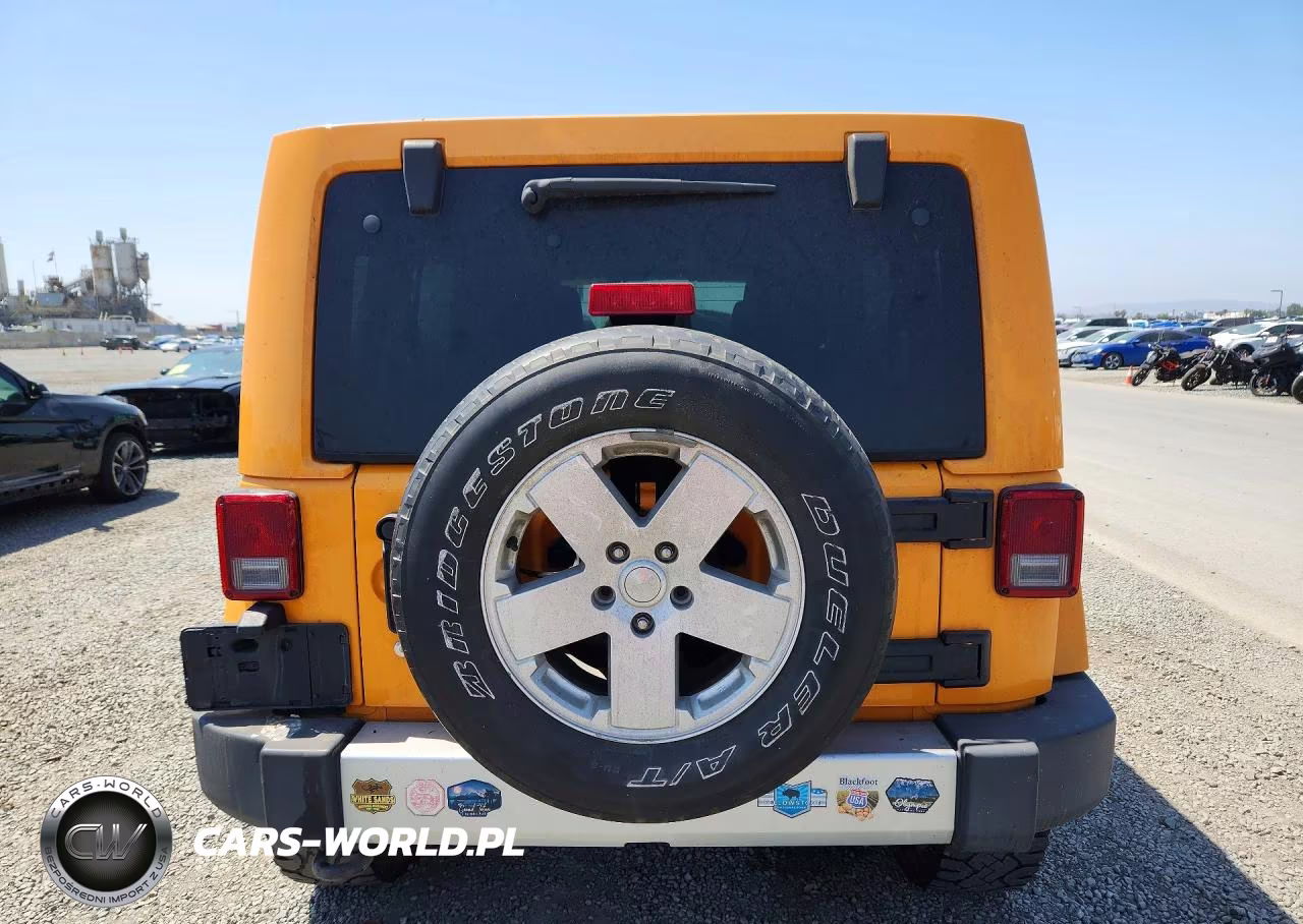2012 Jeep Wrangler Unlimited Sahara VIN:1C4BJWEG1CL192367 - 6