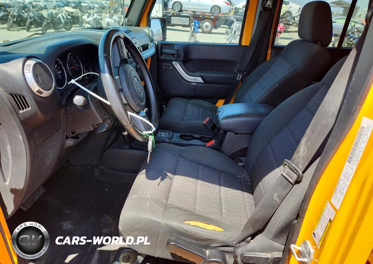 2012 Jeep Wrangler Unlimited Sahara VIN:1C4BJWEG1CL192367 - 7