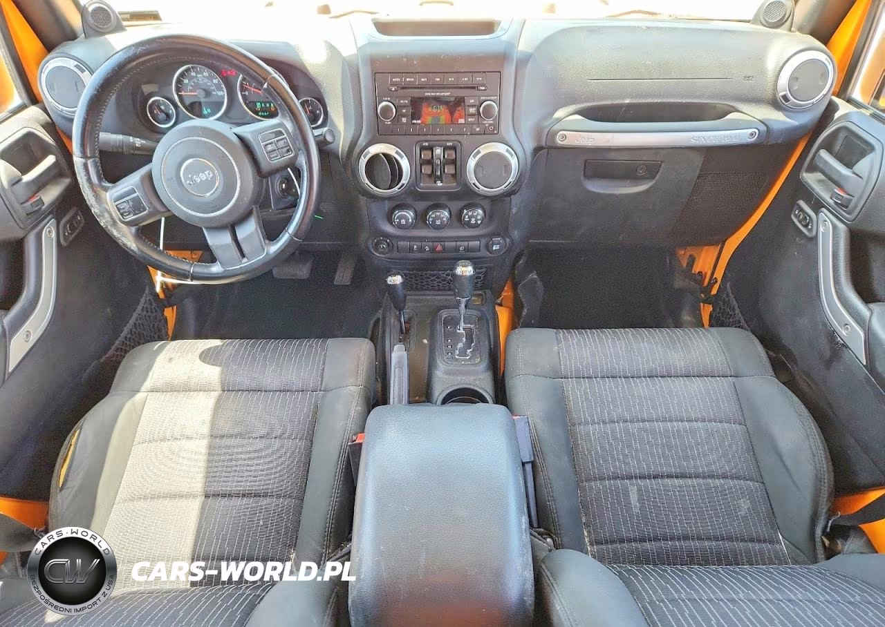 2012 Jeep Wrangler Unlimited Sahara VIN:1C4BJWEG1CL192367 - 8