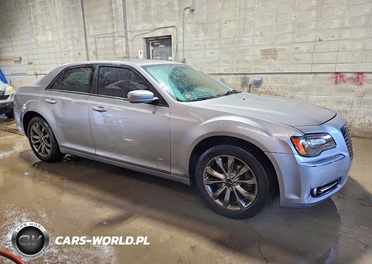2014 Chry 300 S VIN:2C3CCAGG1EH383323 - 4