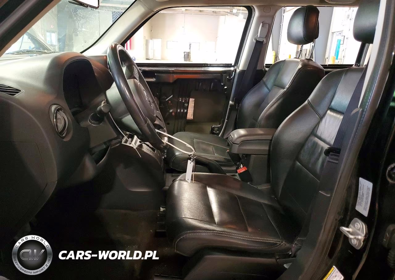 2017 Jeep Patriot Latitude VIN:1C4NJPFA8HD136862 - 7
