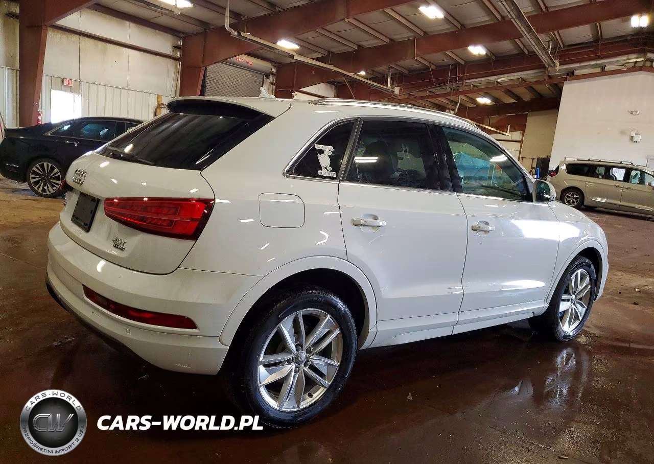 2016 Audi Q3 Premium Plus VIN:WA1EFCFS5GR014779 - 3