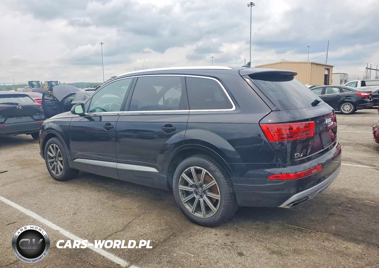 2017 Audi Q7 Premium Plus VIN:WA1LAAF7XHD046731 - 2
