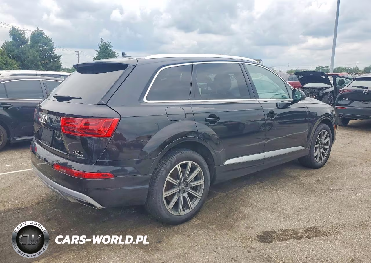 2017 Audi Q7 Premium Plus VIN:WA1LAAF7XHD046731 - 3