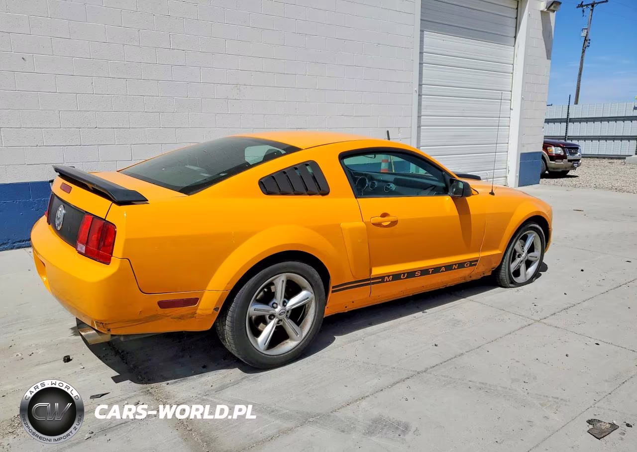 2008 Ford Mustang VIN:1ZVHT80N585196288 - 3