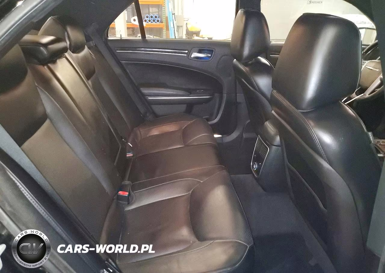 2012 Chrysler 300C VIN:2C3CCAKT2CH197114 - 10