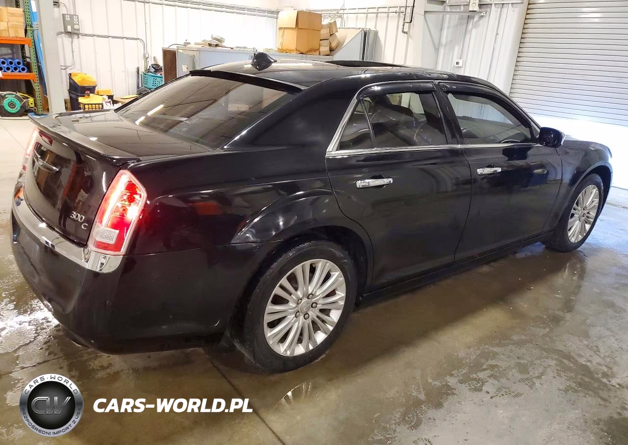 2012 Chrysler 300C VIN:2C3CCAKT2CH197114 - 3