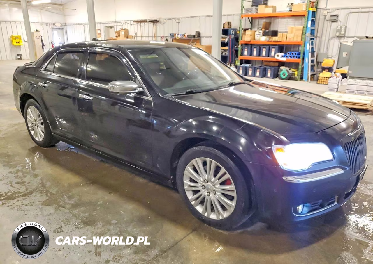 2012 Chrysler 300C VIN:2C3CCAKT2CH197114 - 4