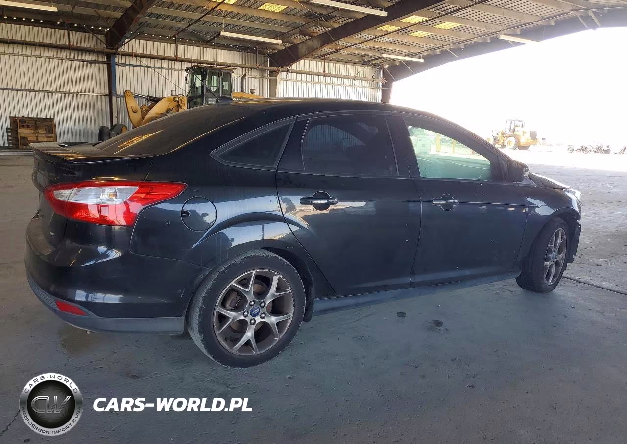 2013 Ford Focus Se VIN:1FADP3F23DL236157 - 3