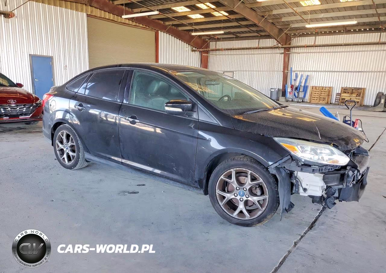 2013 Ford Focus Se VIN:1FADP3F23DL236157 - 4