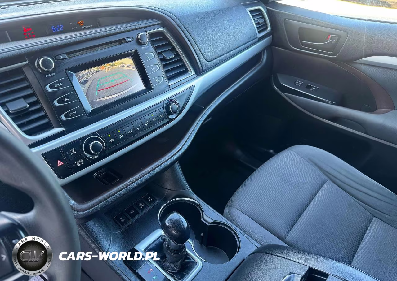 2018 Toyota Highlander Le VIN:5TDBZRFH9JS843564 - 9