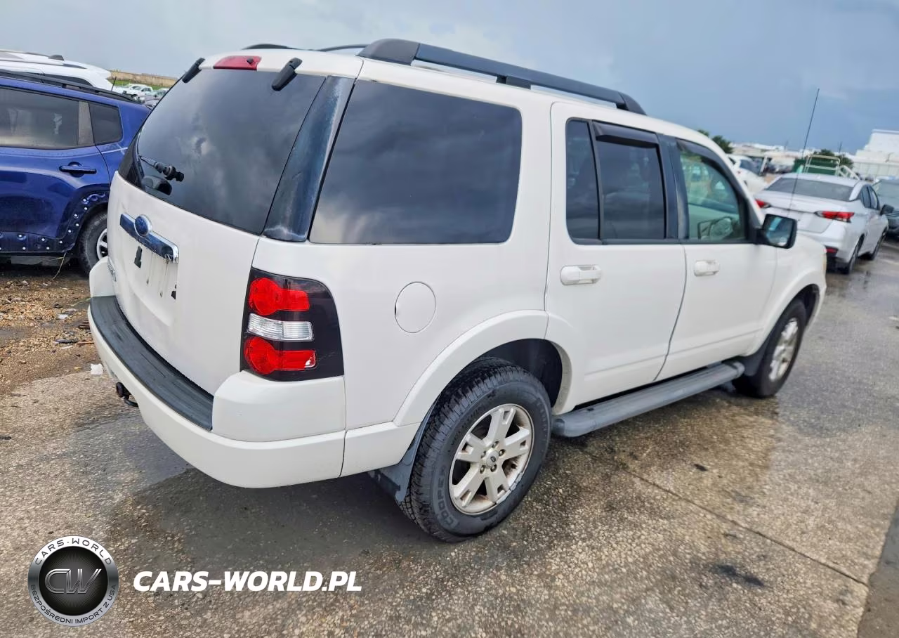 2010 Ford Explorer Xlt VIN:1FMEU6DE5AUA30748 - 3