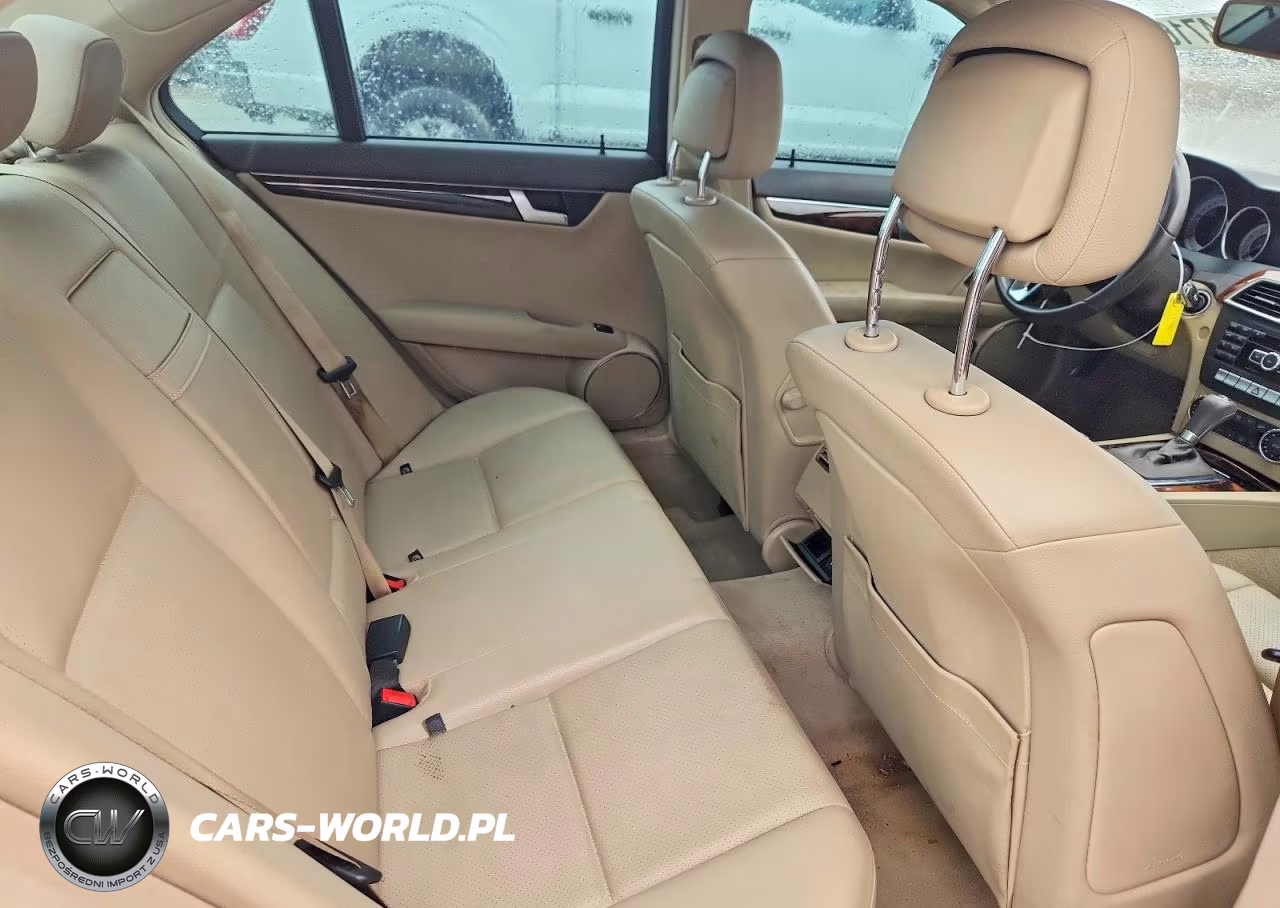 2012 Mercedes-Benz C 250 VIN:WDDGF4HBXCR203980 - 10