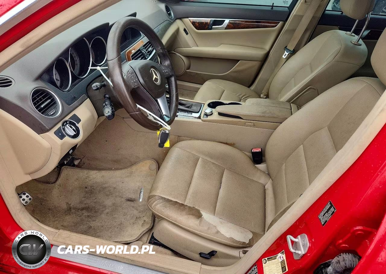 2012 Mercedes-Benz C 250 VIN:WDDGF4HBXCR203980 - 7