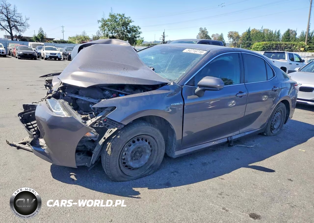 2019 Toyota Camry Le – zdjęcie 1 z 12