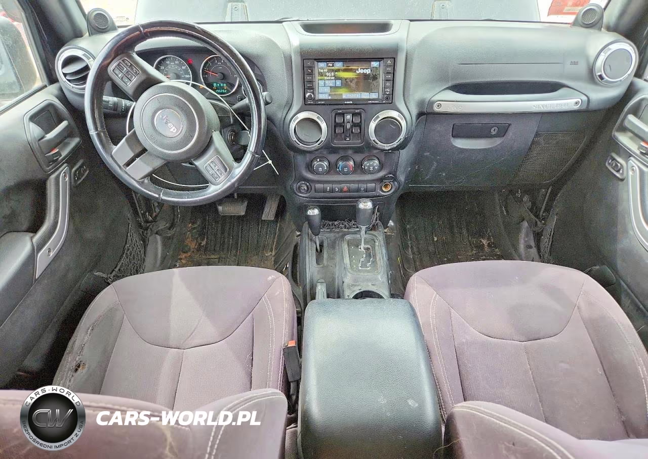 2013 Jeep Wrangler Unlimited Sahara VIN:1C4HJWEGXDL678493 - 8
