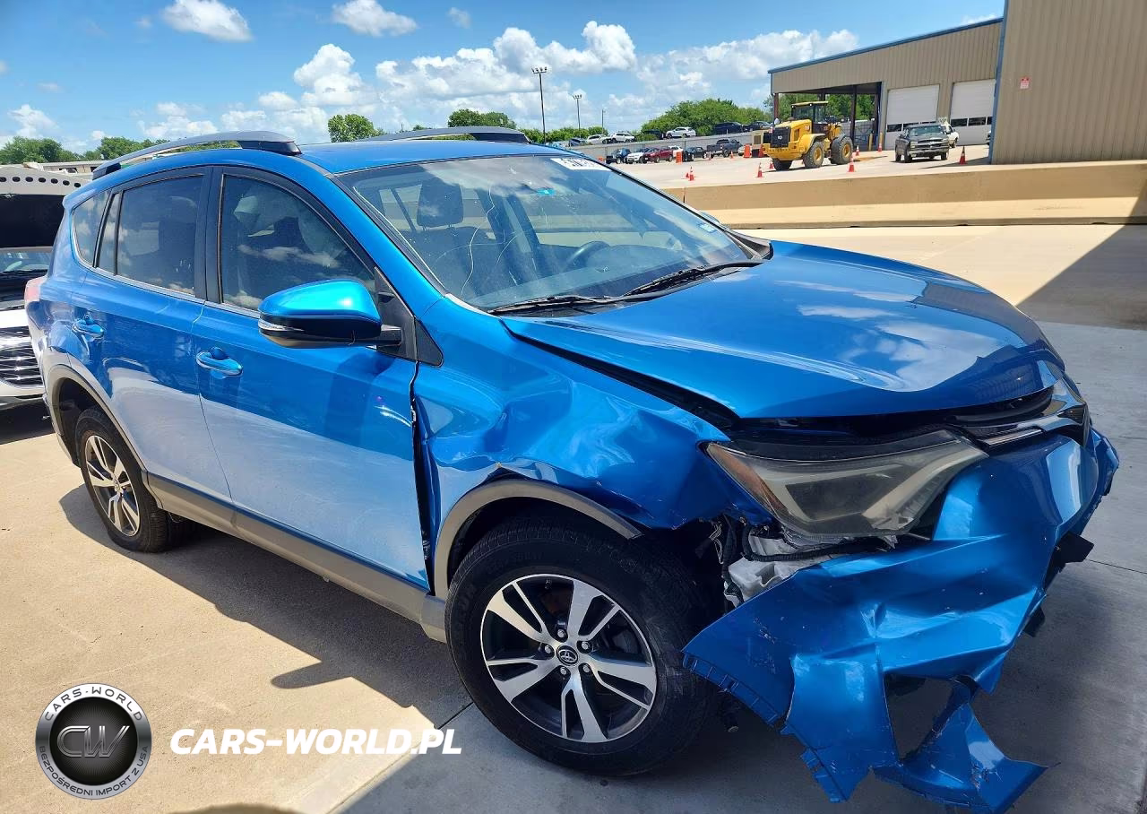 2017 Toyota Rav4 Xle VIN:JTMWFREV1HJ128450 - 4