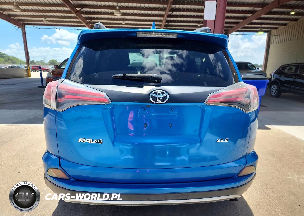 2017 Toyota Rav4 Xle VIN:JTMWFREV1HJ128450 - 6