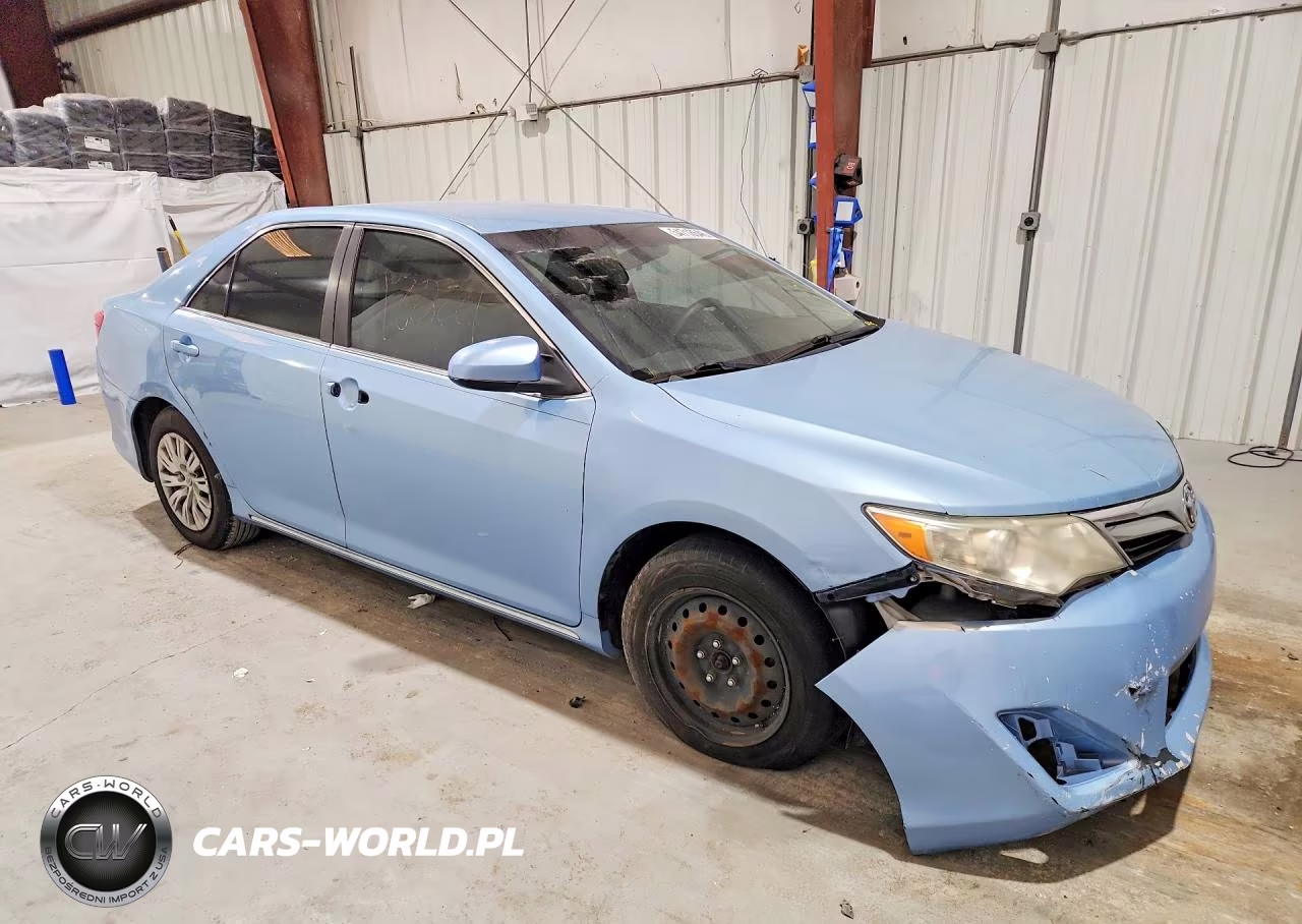 2013 Toyota Camry Le VIN:4T4BF1FK1DR279819 - 4