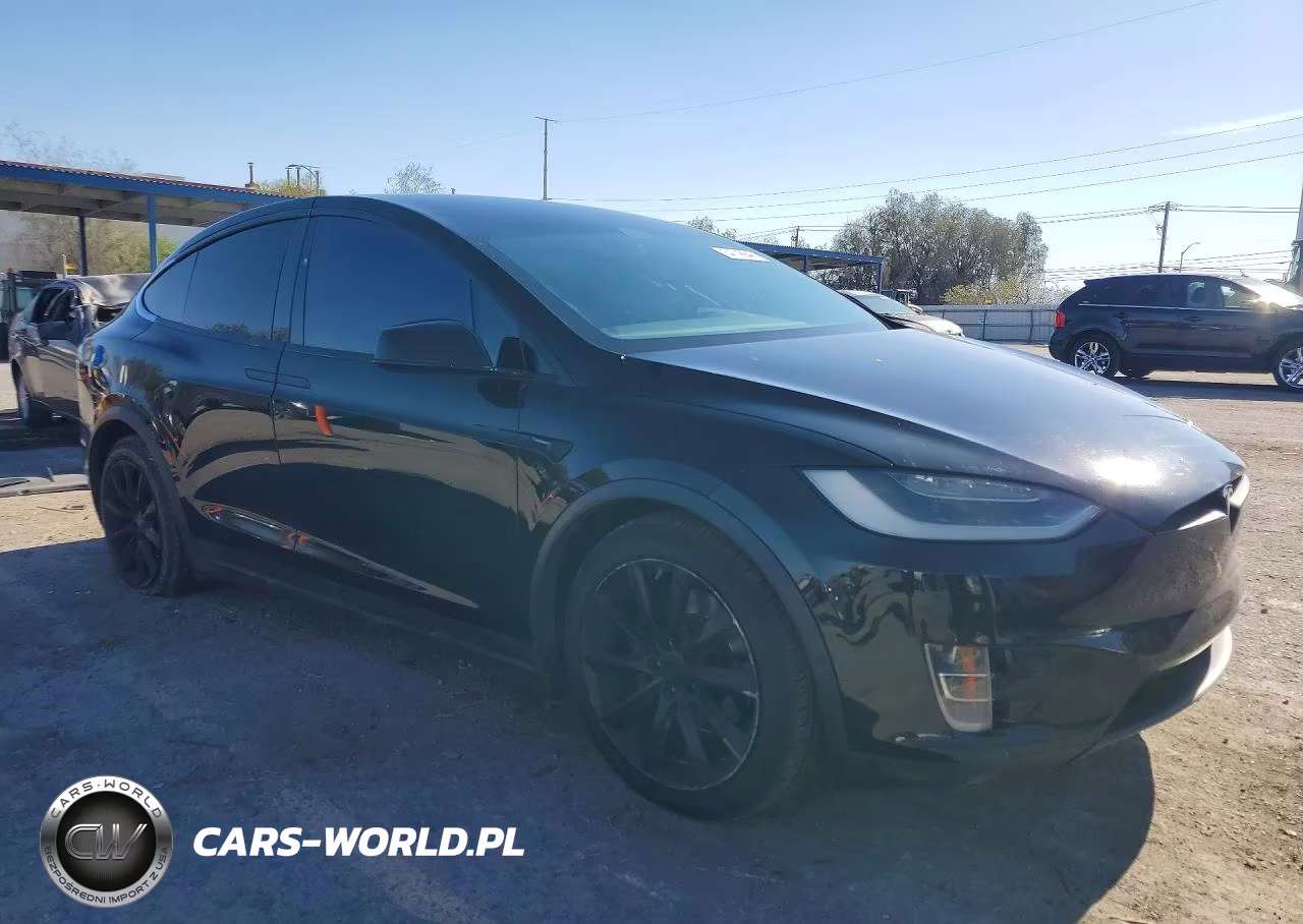 2017 Tesla Model X VIN:5YJXCDE27HF070180 - 4