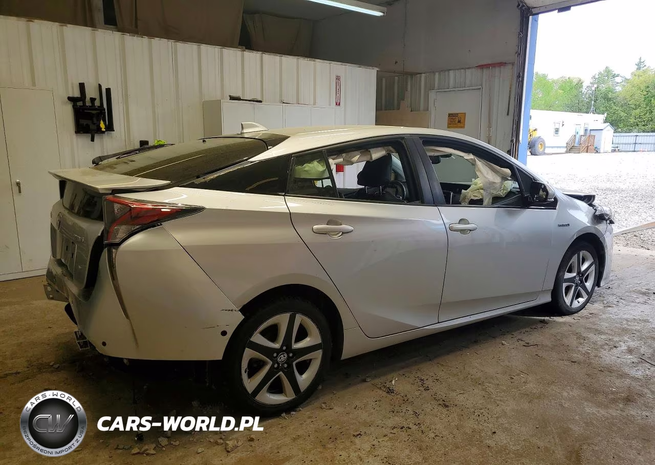 2017 Toyota Prius Four Touring VIN:JTDKARFU2H3047948 - 3