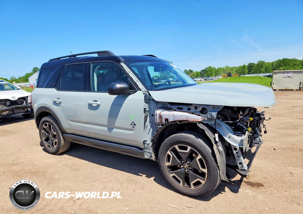 2021 Ford Bronco Sport Outer Banks VIN:3FMCR9C63MRA57334 - 4