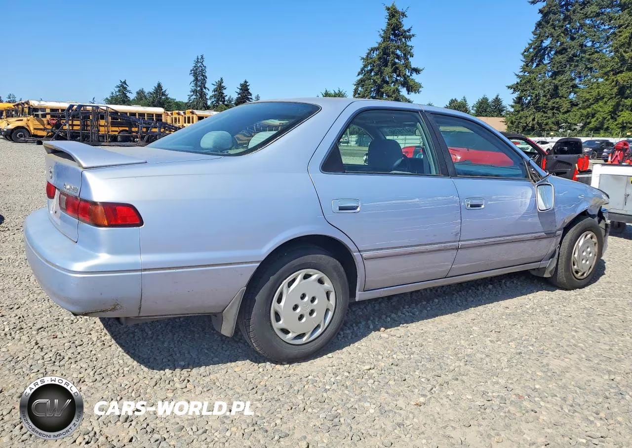 1997 Toyota Camry Le VIN:JT2BG22KXV0055134 - 3