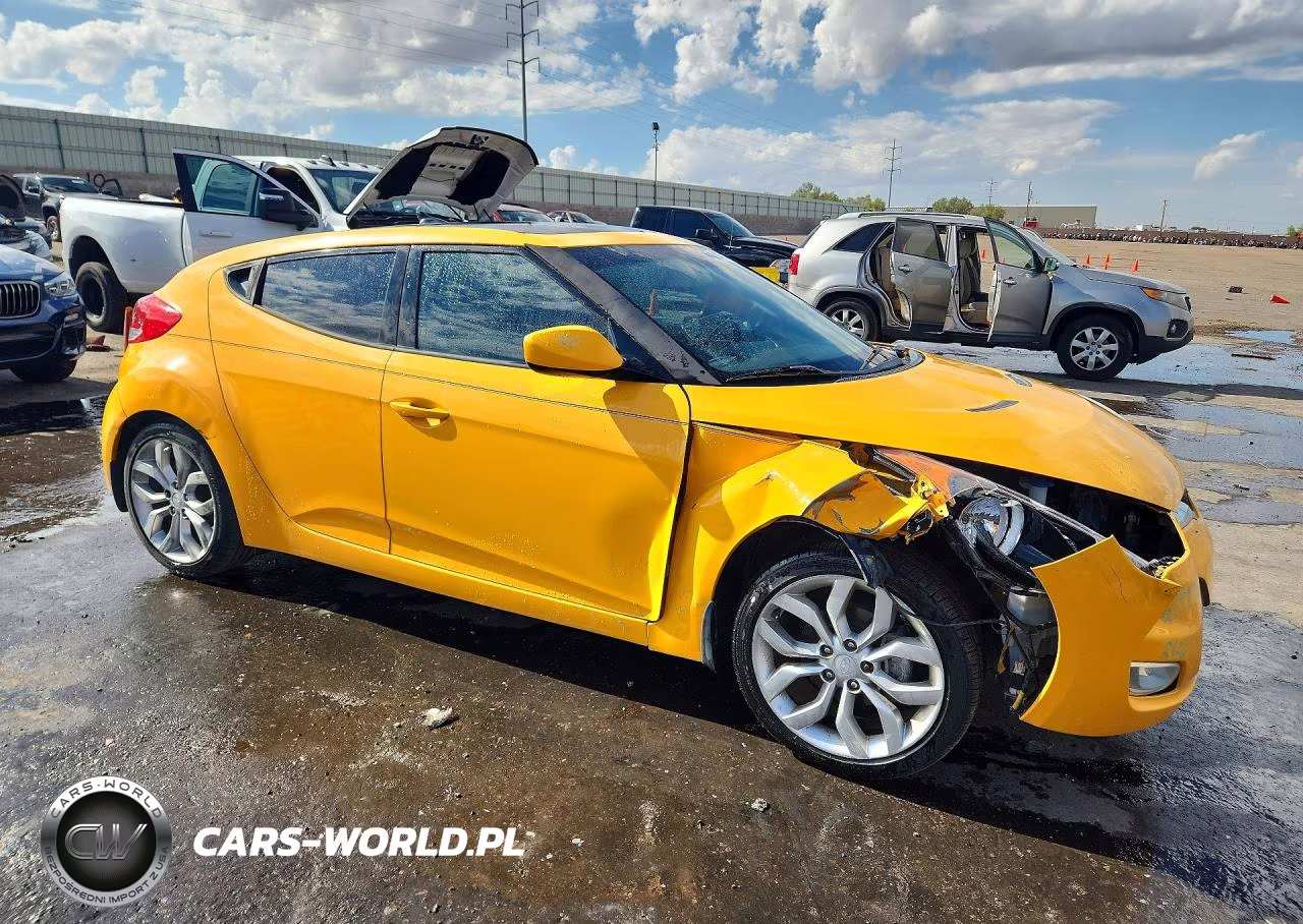 2013 Hyundai Veloster Base VIN:KMHTC6AD1DU177482 - 4