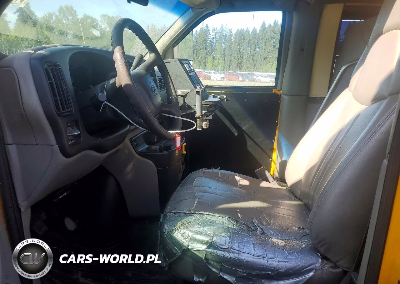 2001 Chevrolet Express G3500 VIN:1GBHG39RX11204998 - 7