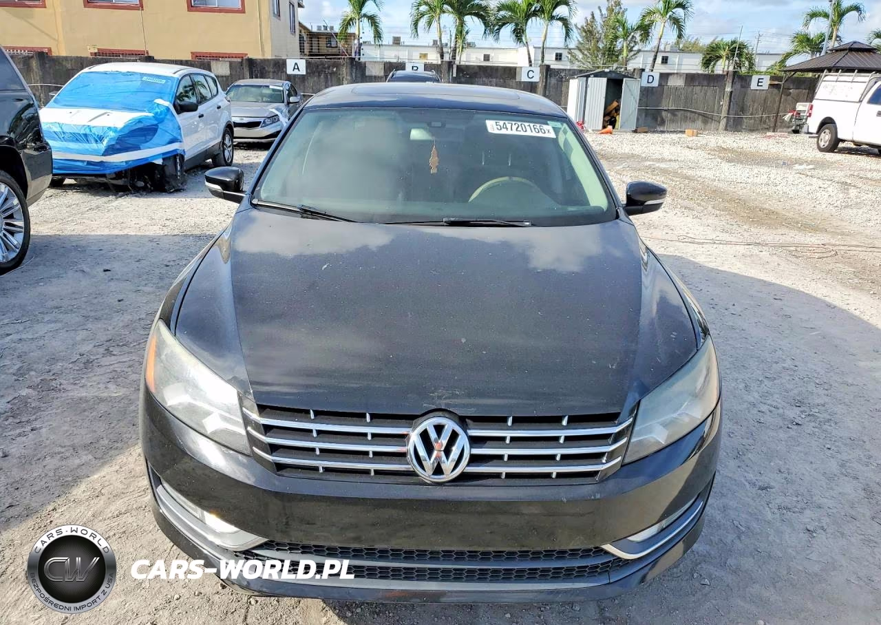2014 Volkswagen Passat Sel VIN:1VWCT7A37EC052539 - 5