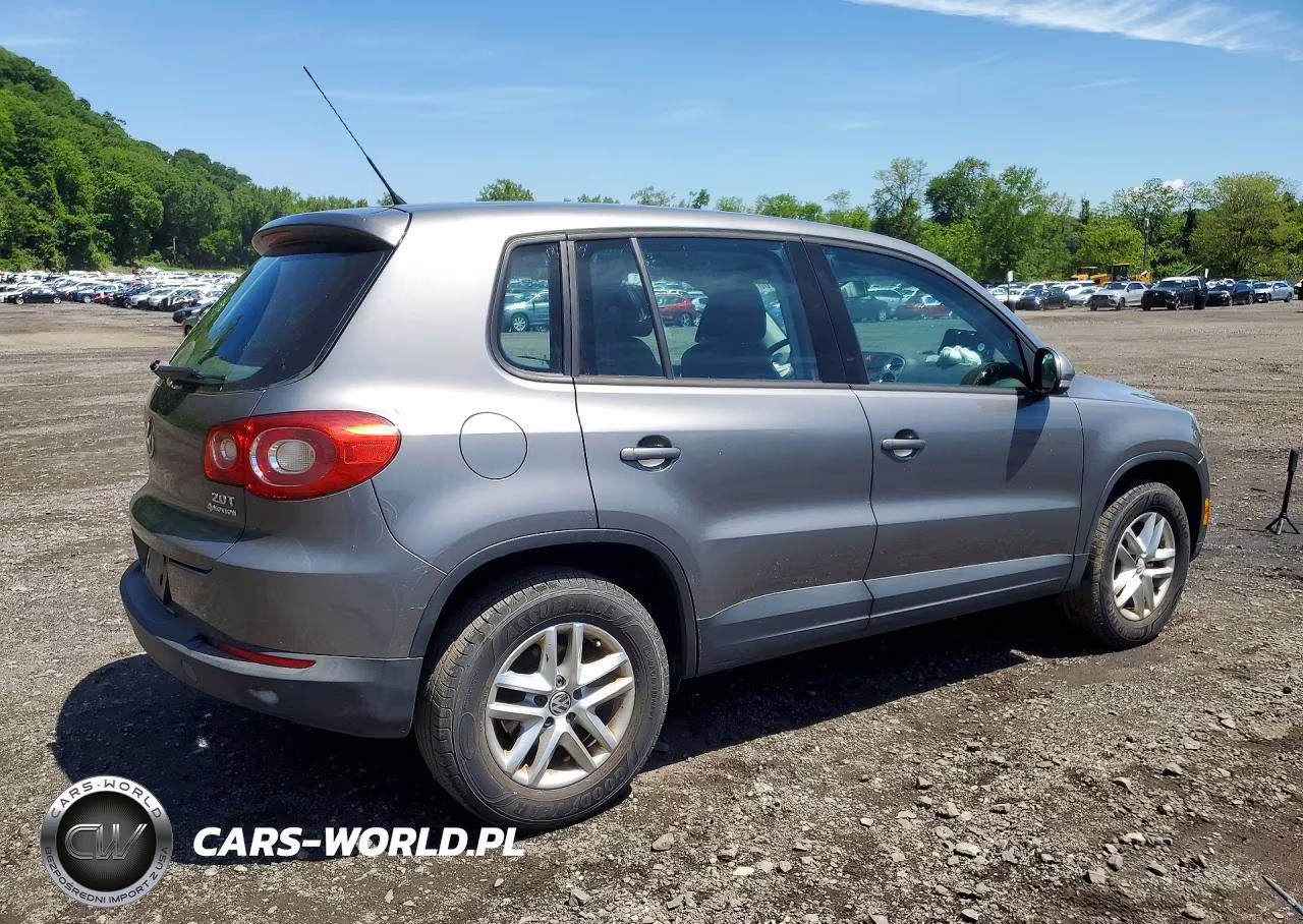 2011 Volkswagen Tiguan S VIN:WVGBV7AX2BW513034 - 3