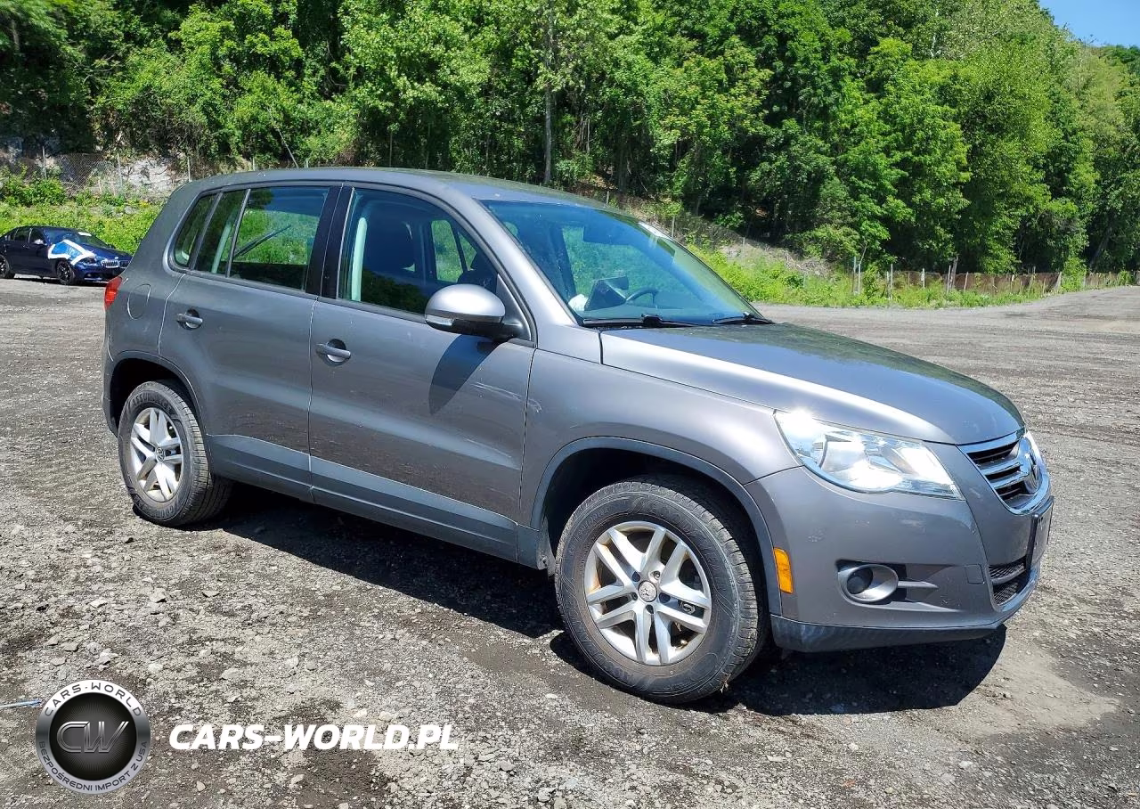 2011 Volkswagen Tiguan S VIN:WVGBV7AX2BW513034 - 4
