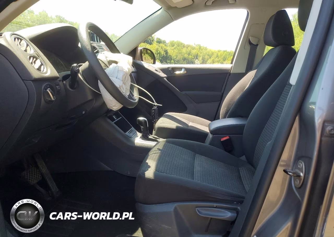 2011 Volkswagen Tiguan S VIN:WVGBV7AX2BW513034 - 7