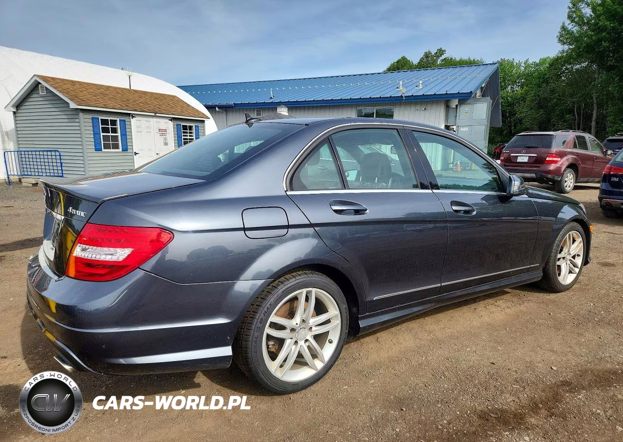 2014 Mercedes-Benz C 300 4Matic VIN:WDDGF8AB3EG183071 - 3