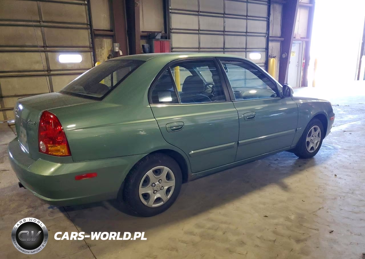 2005 Hyundai Accent Gl VIN:KMHCG45C45U583493 - 3