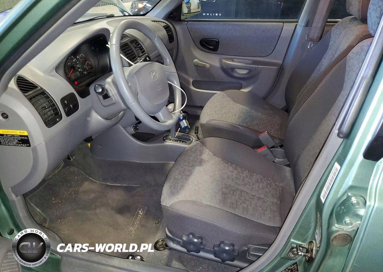 2005 Hyundai Accent Gl VIN:KMHCG45C45U583493 - 7