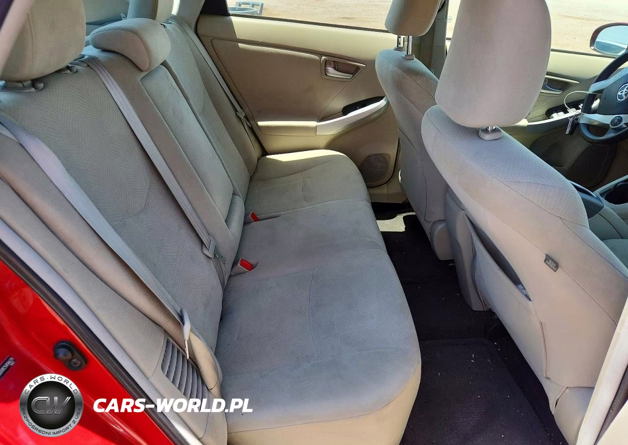 2012 Toyota Prius Three VIN:JTDKN3DU8C5494639 - 10