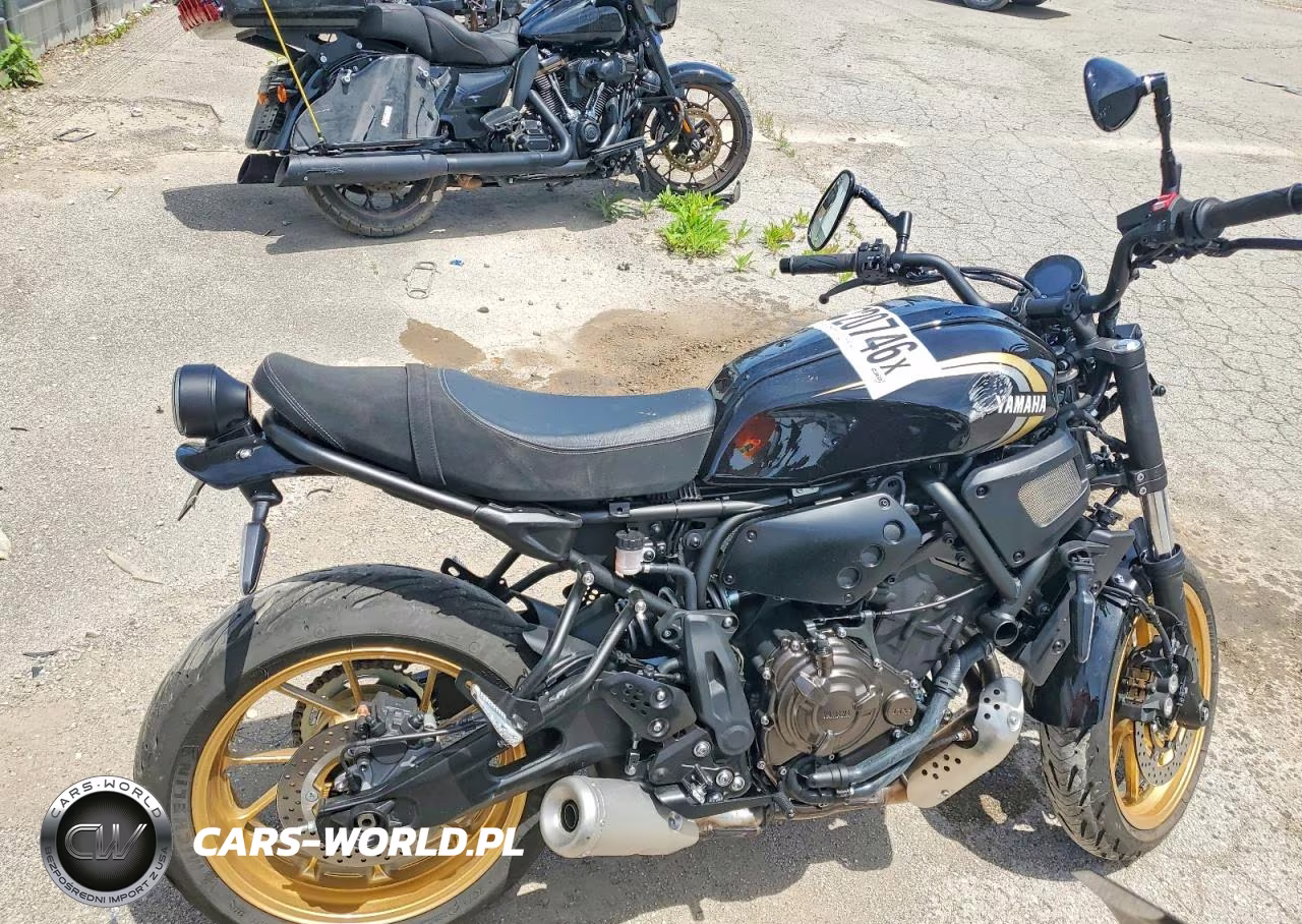 2025 Yamaha Mtm690